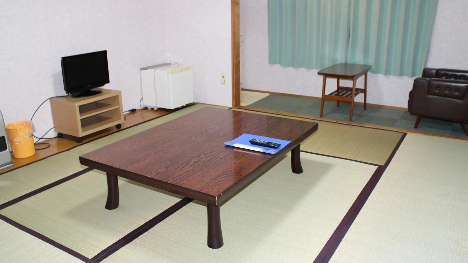 ホテル中の島別館 Guest house Sobetsu